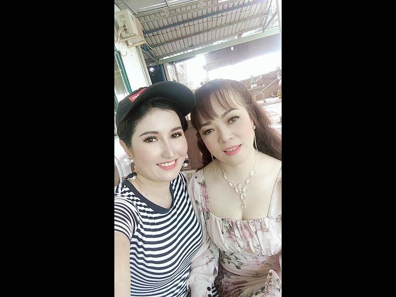 Về Minh Ngọc 9 ca si minh ngoc va co ut phuong que nhu Minh Ngọc Bolero